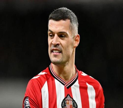 塞維利亞後,防支柱拉莫,斯帶領團隊,九游娱乐平台,九游娱乐官方网站,九游娱乐登录入口,九游娱乐app下载